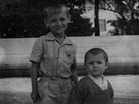 Ваня Новицкий с другом